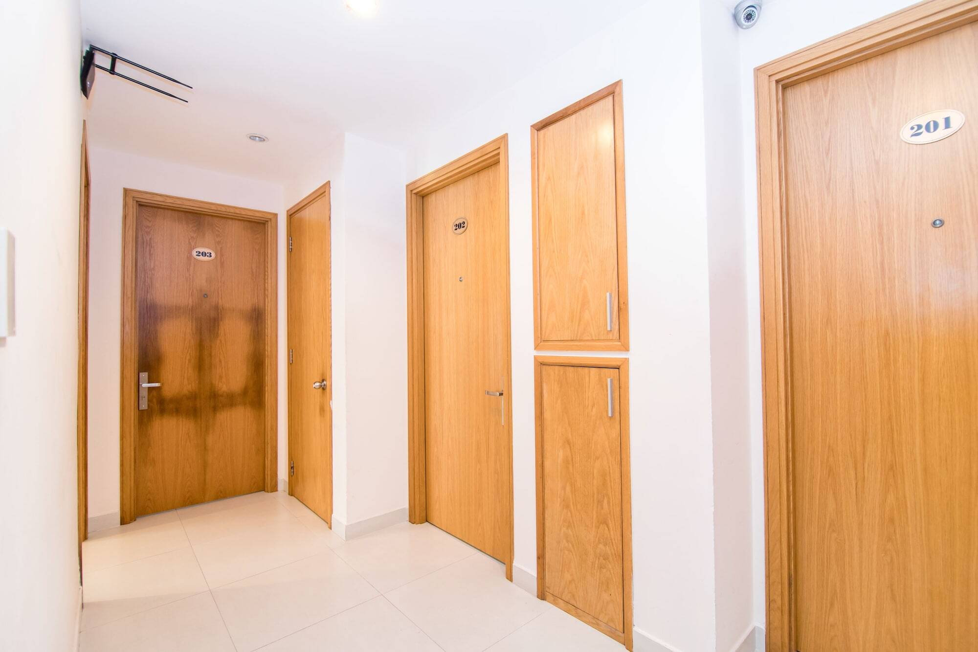 Reddoorz Plus Near Secc D7 Хошимин Экстерьер фото